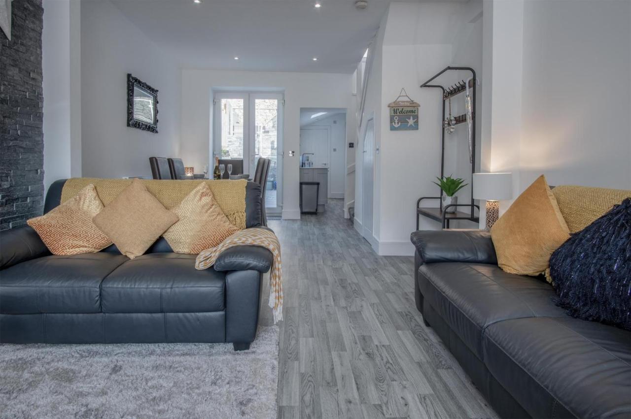 Hawtree Cottage - 2 Bedroom Cottage - Tenby Eksteriør billede