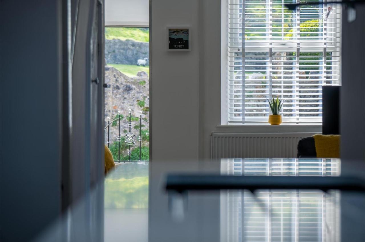 Hawtree Cottage - 2 Bedroom Cottage - Tenby Eksteriør billede