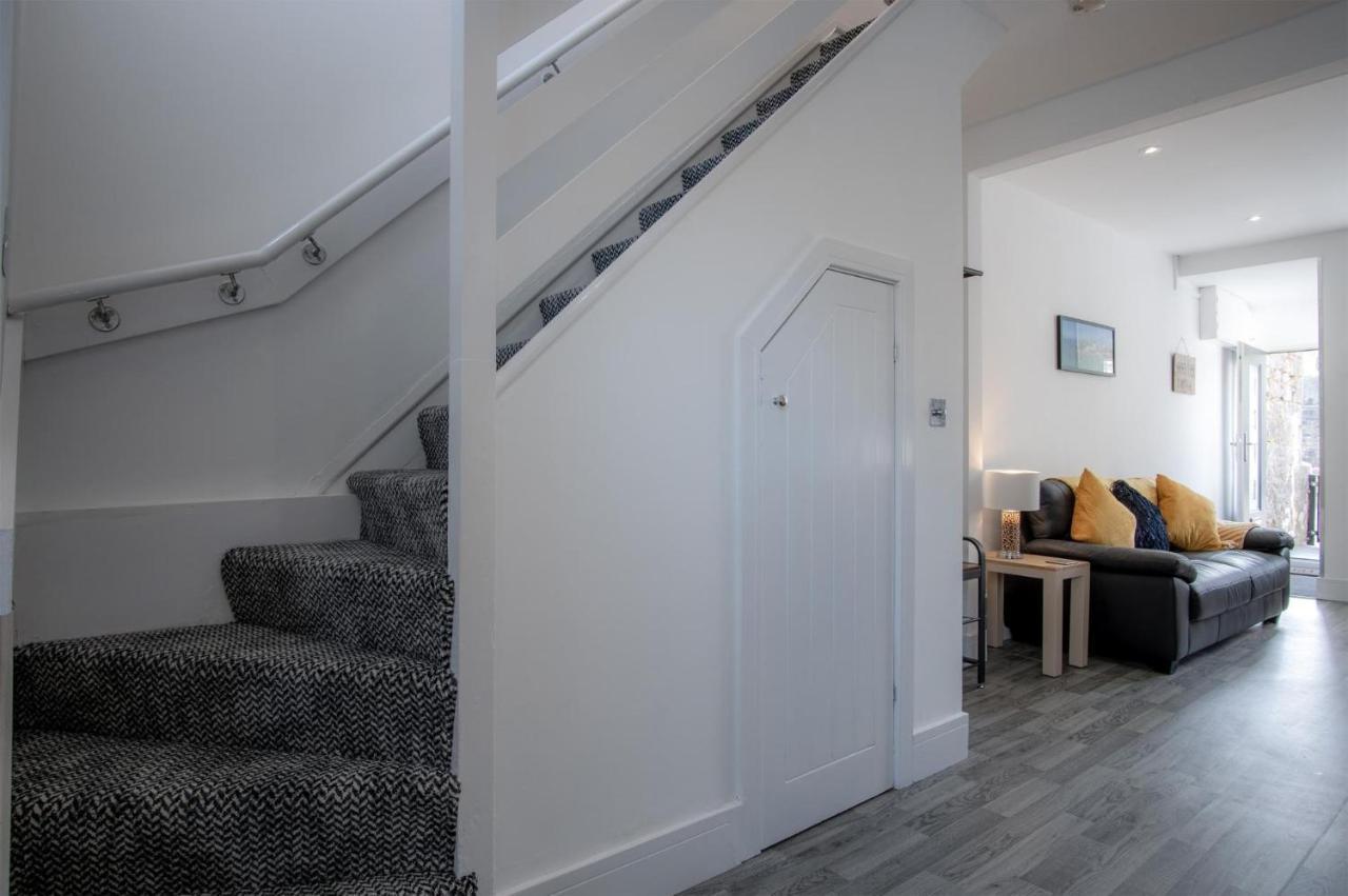 Hawtree Cottage - 2 Bedroom Cottage - Tenby Eksteriør billede