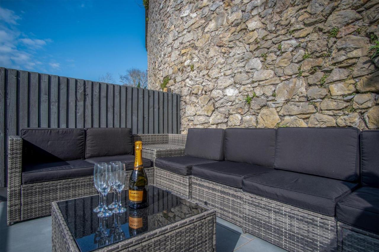 Hawtree Cottage - 2 Bedroom Cottage - Tenby Eksteriør billede